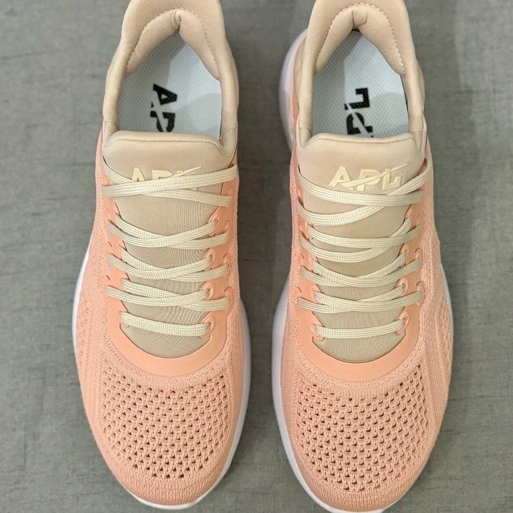 NIB -‎ APL Size 8 Men'sTechLoom Tracer Shoes – Blush/Beach/White